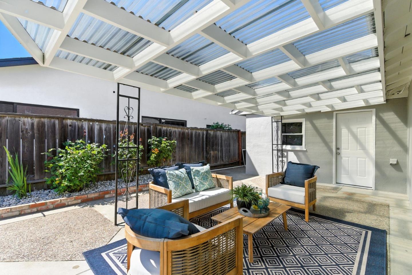 Detail Gallery Image 32 of 46 For 417 Hiller St, Belmont,  CA 94002 - 3 Beds | 1 Baths