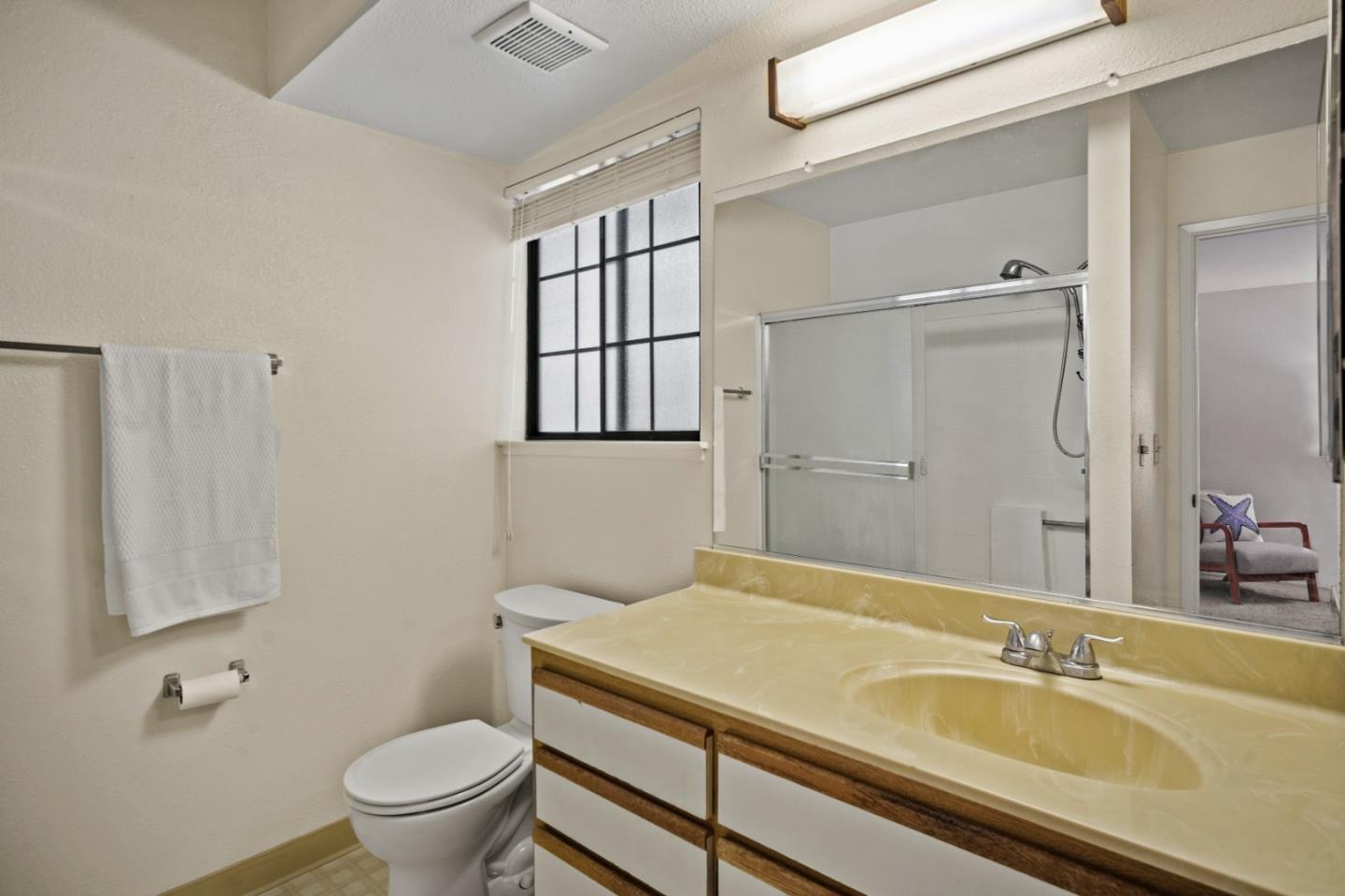 Detail Gallery Image 11 of 23 For 410 Pheasant Ridge Rd, Del Rey Oaks,  CA 93940 - 2 Beds | 2 Baths