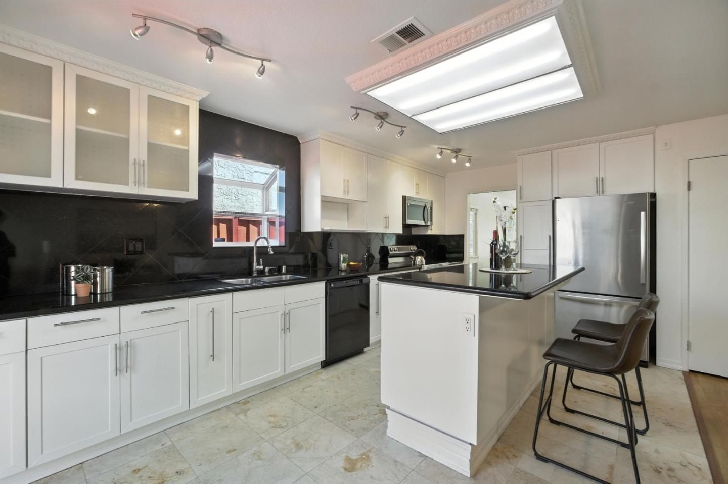 Detail Gallery Image 30 of 43 For 3125 Oakgate Way, San Jose,  CA 95148 - 3 Beds | 2 Baths