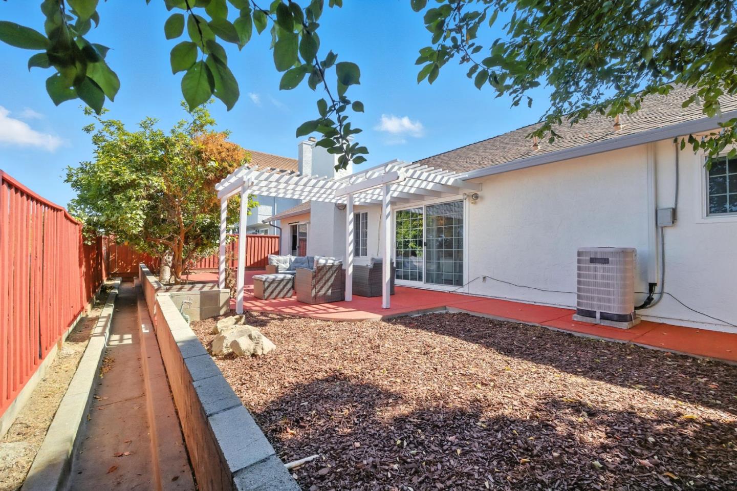 Detail Gallery Image 6 of 43 For 3125 Oakgate Way, San Jose,  CA 95148 - 3 Beds | 2 Baths