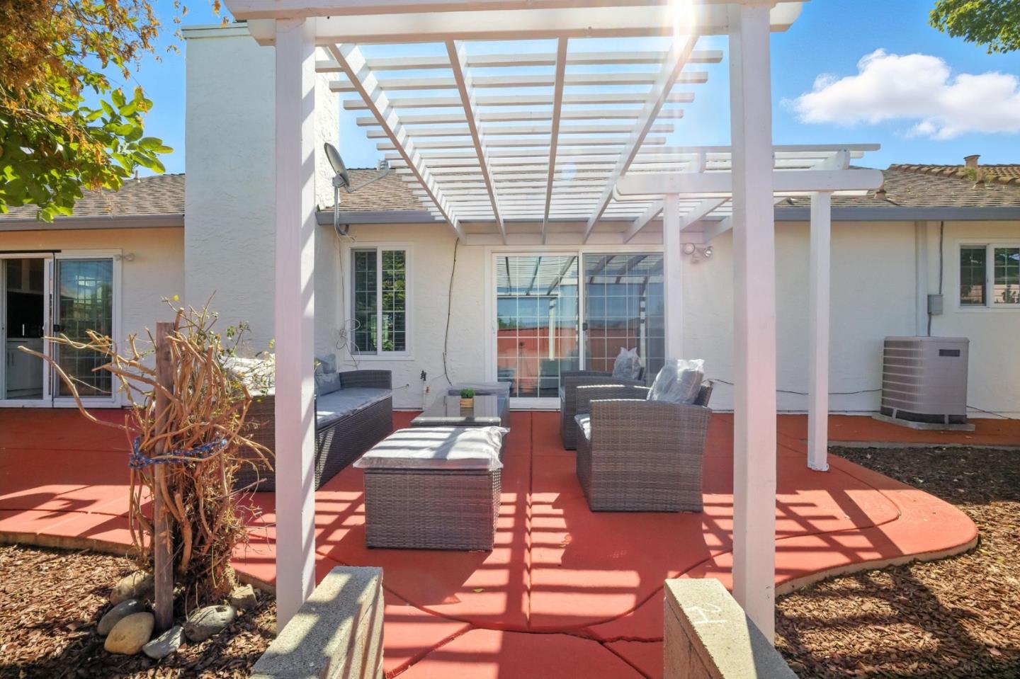 Detail Gallery Image 7 of 43 For 3125 Oakgate Way, San Jose,  CA 95148 - 3 Beds | 2 Baths