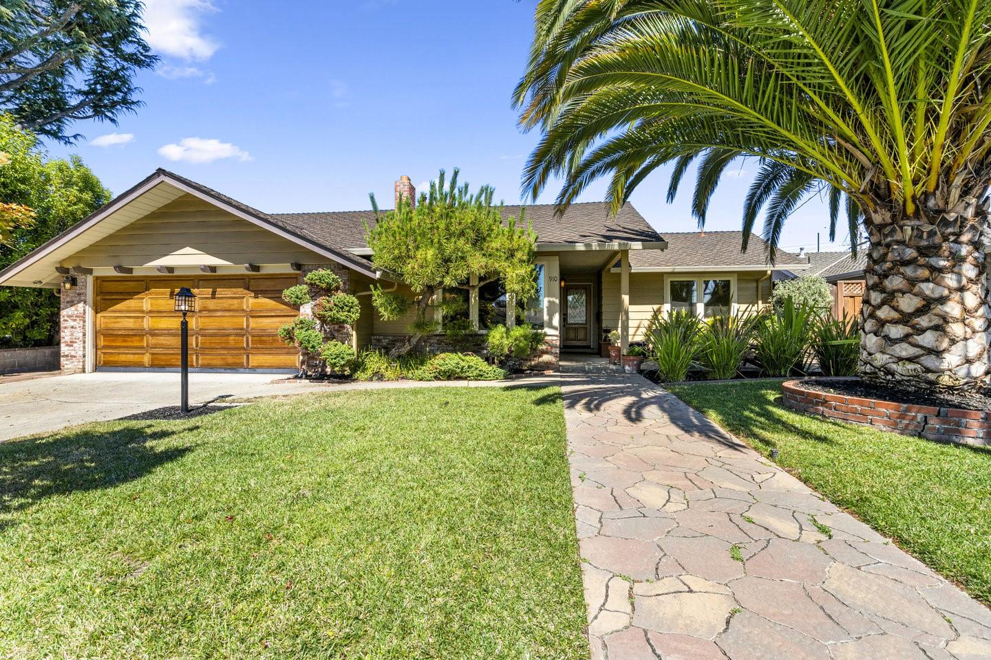 Detail Gallery Image 2 of 49 For 910 Monica Ln, Campbell,  CA 95008 - 3 Beds | 2 Baths
