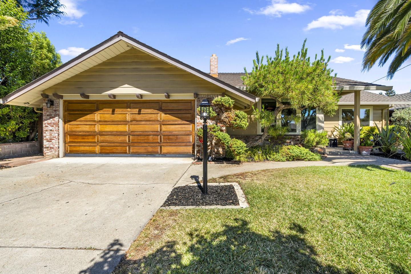 Detail Gallery Image 3 of 49 For 910 Monica Ln, Campbell,  CA 95008 - 3 Beds | 2 Baths
