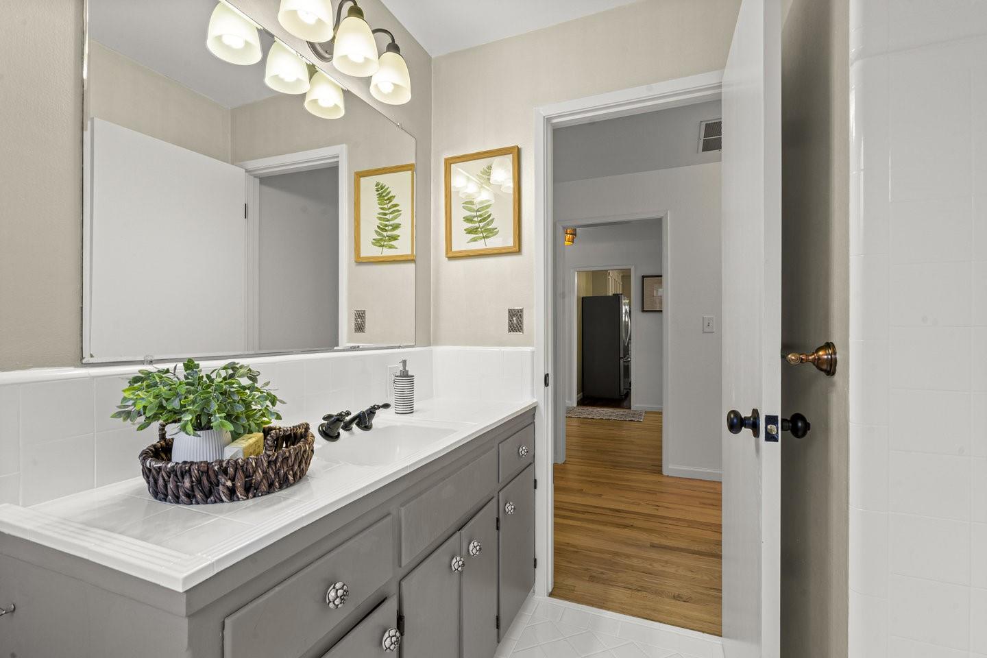 Detail Gallery Image 32 of 49 For 910 Monica Ln, Campbell,  CA 95008 - 3 Beds | 2 Baths