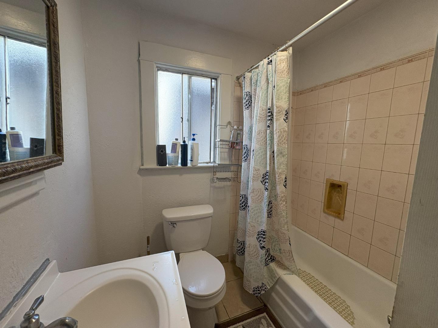 Detail Gallery Image 8 of 12 For 450 Baden Ave, South San Francisco,  CA 94080 - – Beds | – Baths