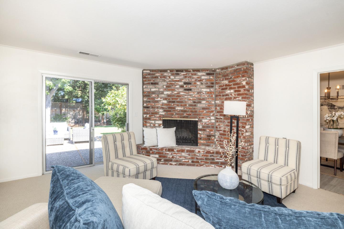 Detail Gallery Image 16 of 35 For 510 Valencia Dr, Los Altos,  CA 94022 - 3 Beds | 2 Baths