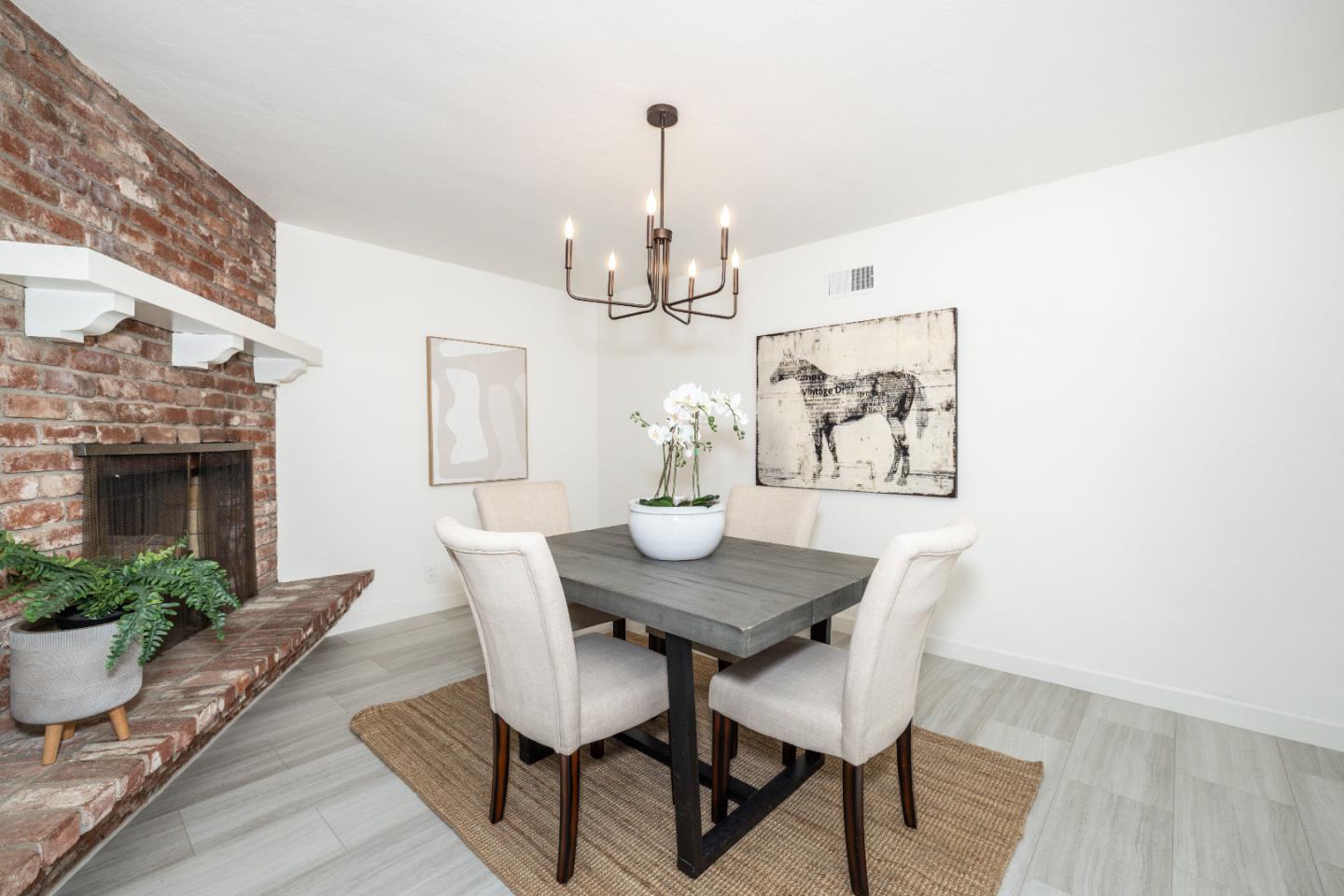 Detail Gallery Image 17 of 35 For 510 Valencia Dr, Los Altos,  CA 94022 - 3 Beds | 2 Baths