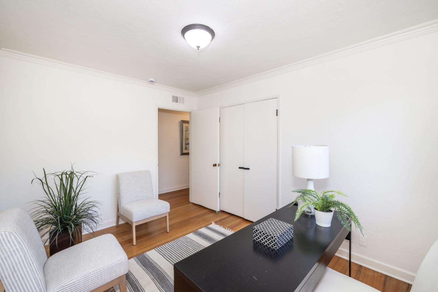 Detail Gallery Image 20 of 35 For 510 Valencia Dr, Los Altos,  CA 94022 - 3 Beds | 2 Baths