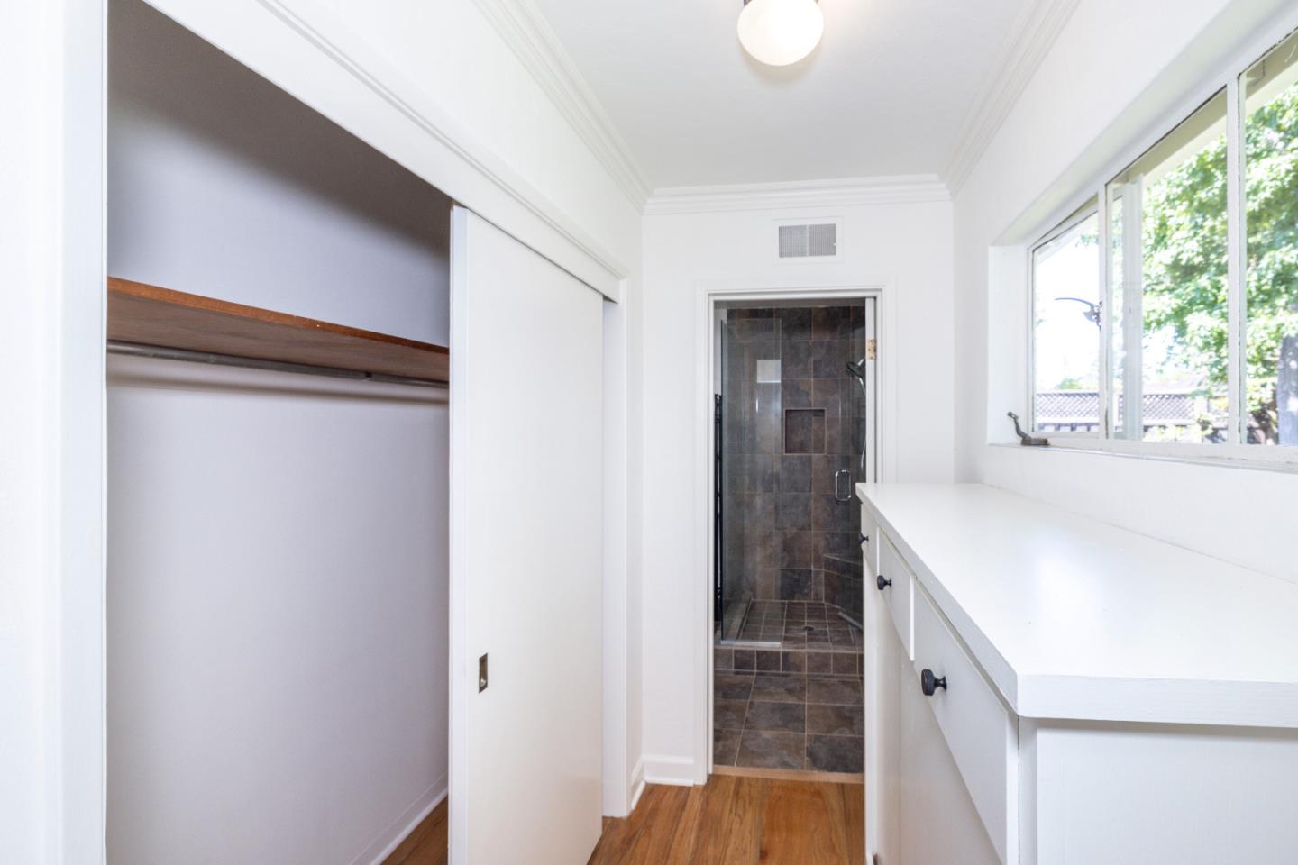 Detail Gallery Image 27 of 35 For 510 Valencia Dr, Los Altos,  CA 94022 - 3 Beds | 2 Baths