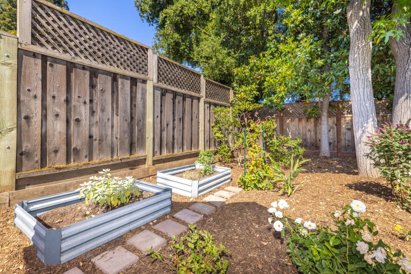 Detail Gallery Image 32 of 35 For 510 Valencia Dr, Los Altos,  CA 94022 - 3 Beds | 2 Baths