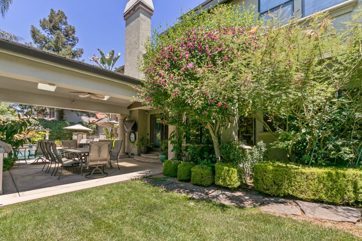 Detail Gallery Image 11 of 46 For 17475 Serene Dr, Morgan Hill,  CA 95037 - 4 Beds | 3 Baths