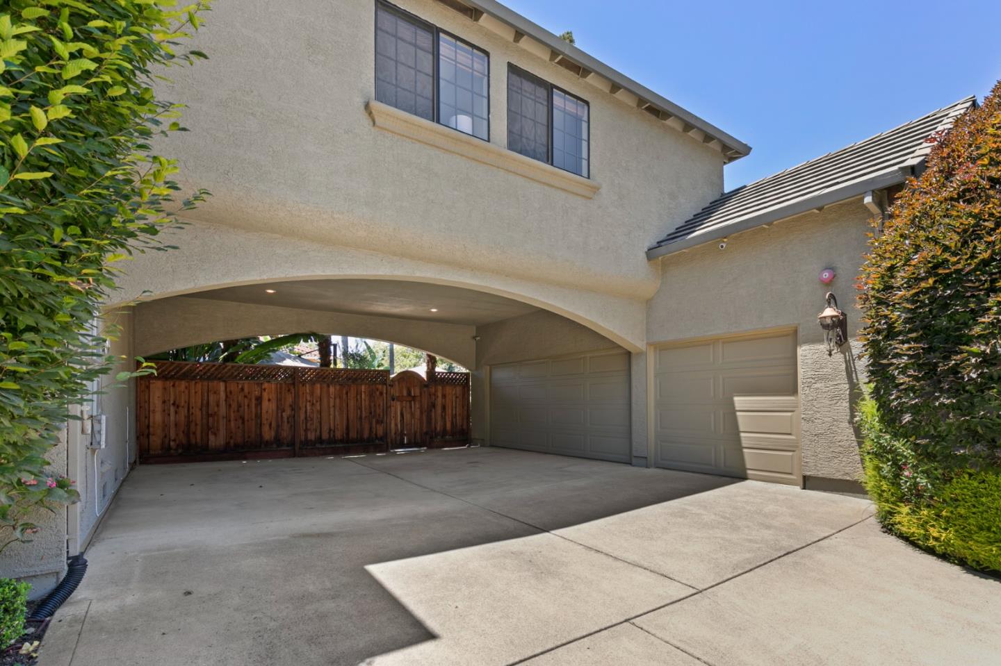 Detail Gallery Image 4 of 46 For 17475 Serene Dr, Morgan Hill,  CA 95037 - 4 Beds | 3 Baths