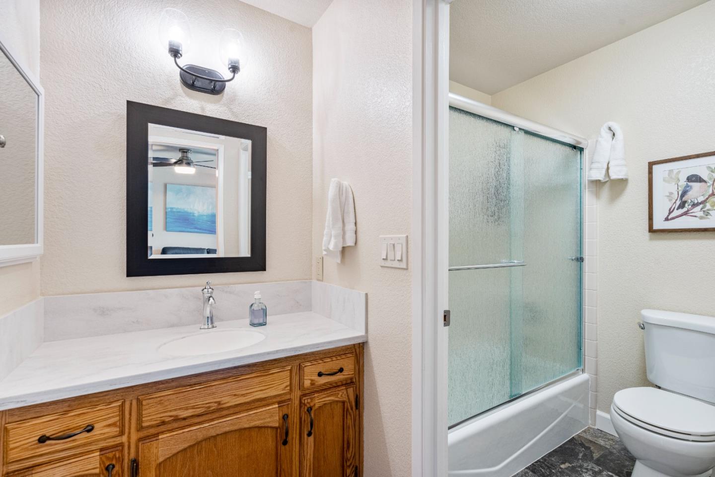 Detail Gallery Image 18 of 25 For 840 Helen Dr, Hollister,  CA 95023 - 2 Beds | 2/1 Baths
