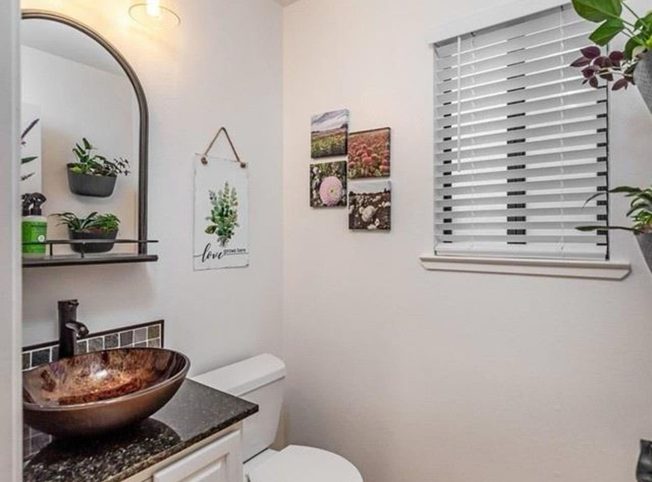 Detail Gallery Image 7 of 19 For 17165 Creekside Cir, Morgan Hill,  CA 95037 - 2 Beds | 2/1 Baths