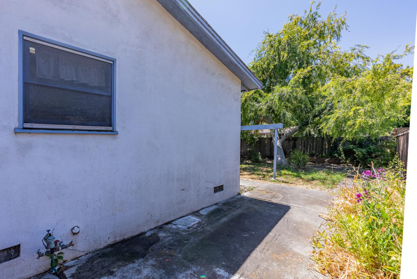 Detail Gallery Image 12 of 12 For 757 Carolina Ave, Sunnyvale,  CA 94085 - 3 Beds | 1 Baths