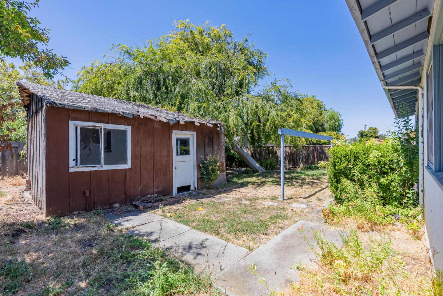 Detail Gallery Image 5 of 12 For 757 Carolina Ave, Sunnyvale,  CA 94085 - 3 Beds | 1 Baths