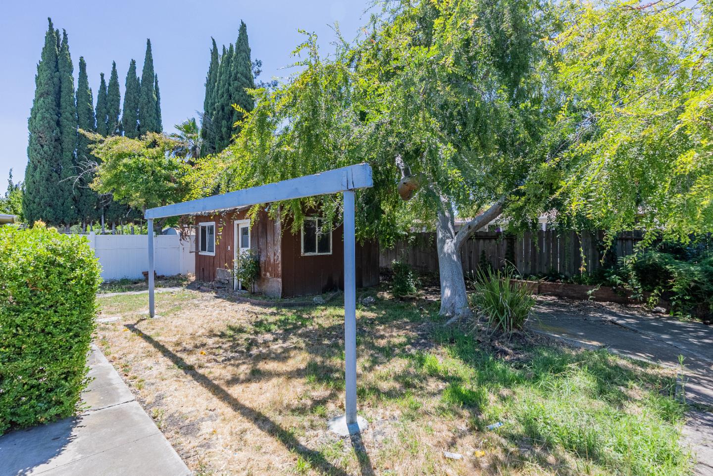 Detail Gallery Image 7 of 12 For 757 Carolina Ave, Sunnyvale,  CA 94085 - 3 Beds | 1 Baths