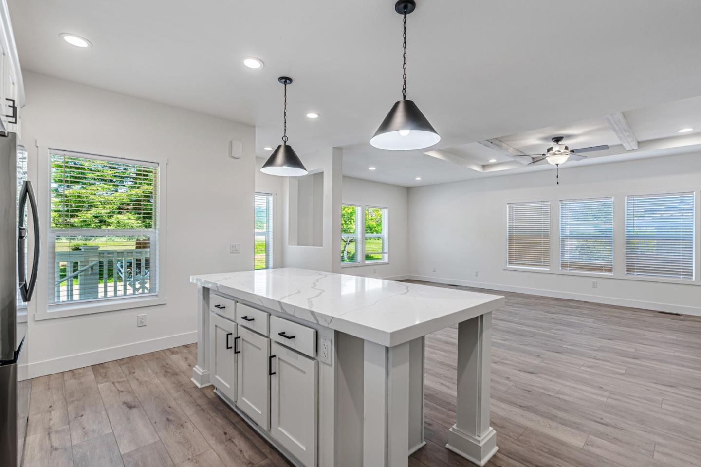 Detail Gallery Image 12 of 41 For 258 Yosemite Rd #258,  San Rafael,  CA 94903 - 3 Beds | 3 Baths