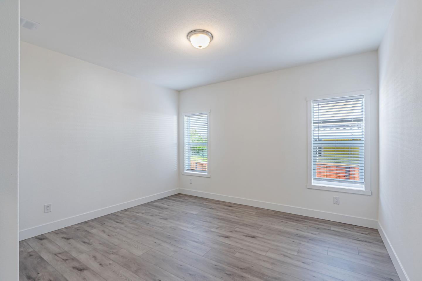 Detail Gallery Image 19 of 41 For 258 Yosemite Rd #258,  San Rafael,  CA 94903 - 3 Beds | 3 Baths