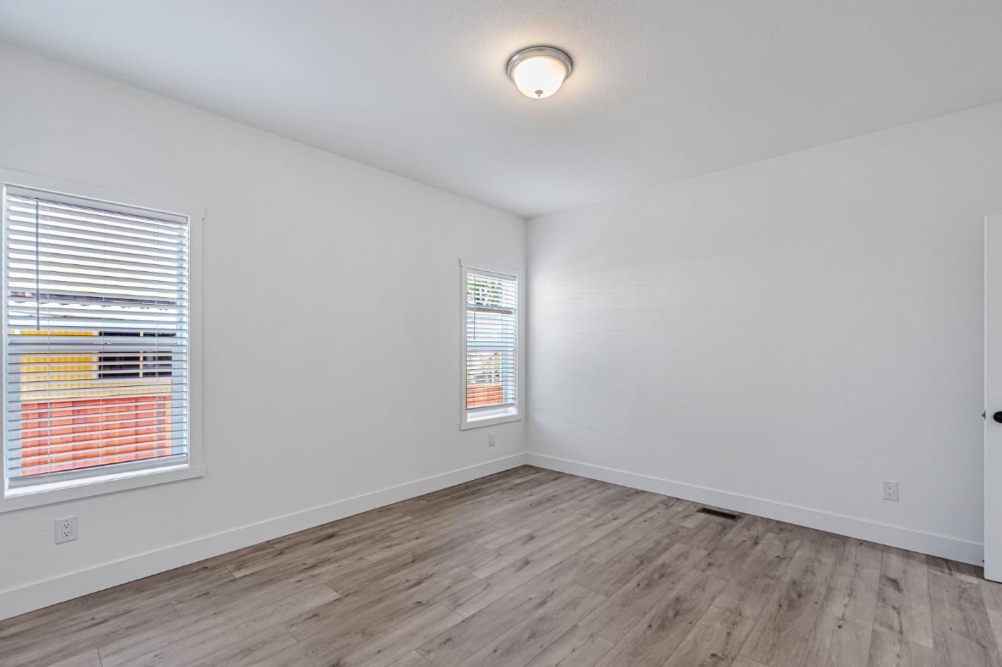 Detail Gallery Image 20 of 41 For 258 Yosemite Rd #258,  San Rafael,  CA 94903 - 3 Beds | 3 Baths