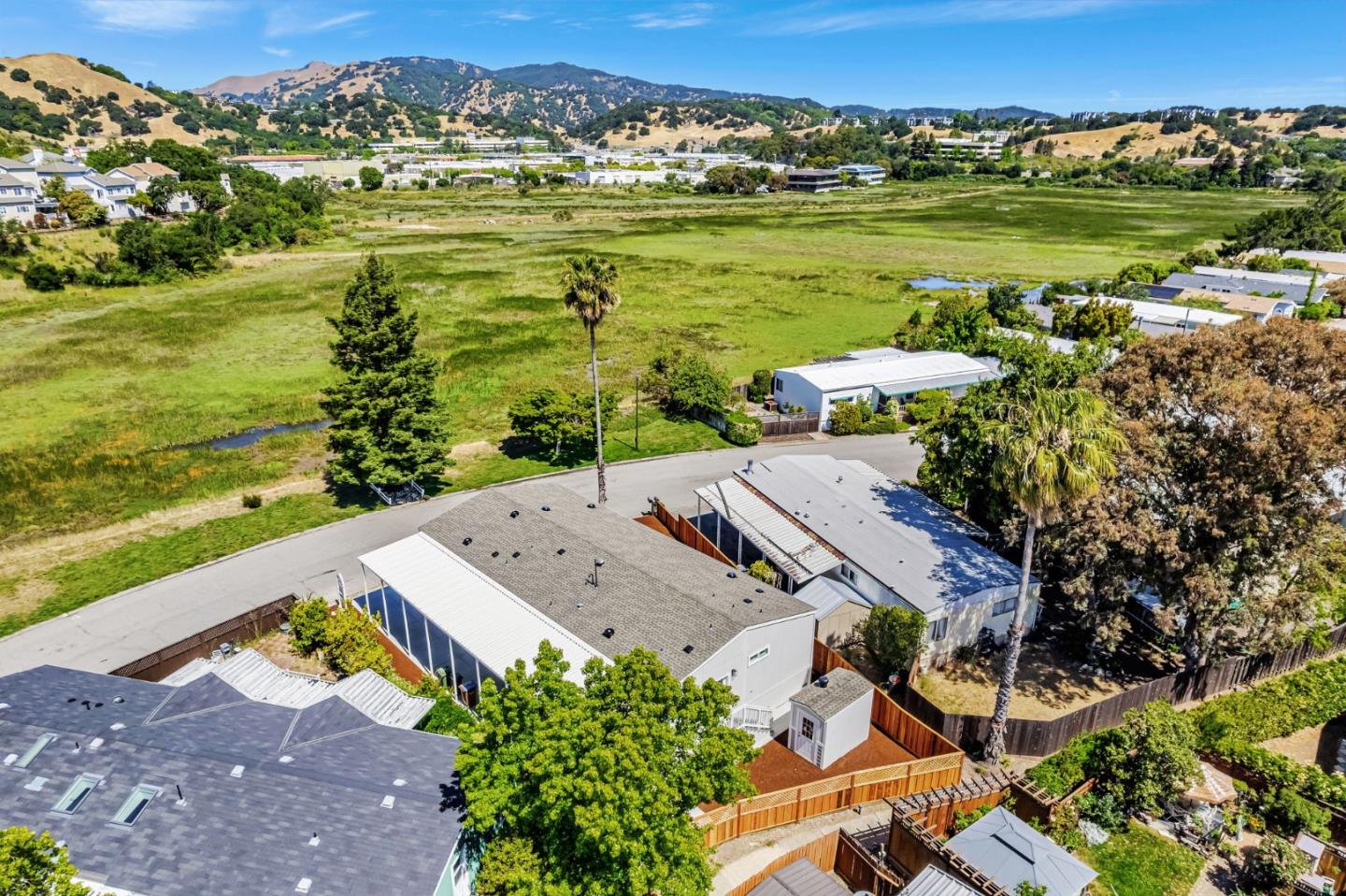 Detail Gallery Image 33 of 41 For 258 Yosemite Rd #258,  San Rafael,  CA 94903 - 3 Beds | 3 Baths