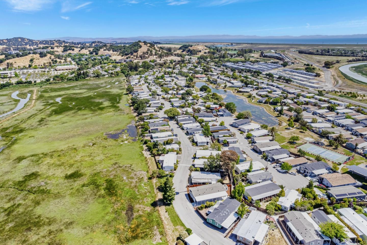 Detail Gallery Image 41 of 41 For 258 Yosemite Rd #258,  San Rafael,  CA 94903 - 3 Beds | 3 Baths