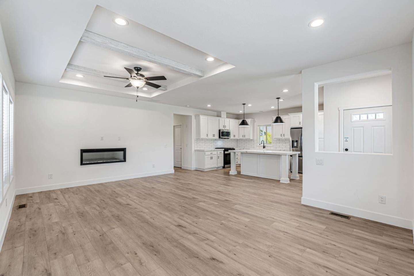 Detail Gallery Image 7 of 41 For 258 Yosemite Rd #258,  San Rafael,  CA 94903 - 3 Beds | 3 Baths