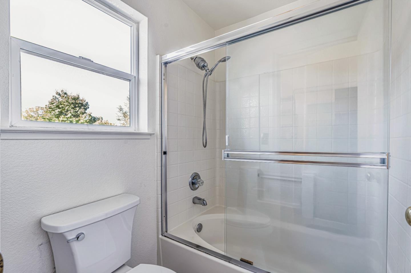 Detail Gallery Image 22 of 31 For 4928 Pinehaven Way, Antioch,  CA 94531 - 4 Beds | 2/1 Baths