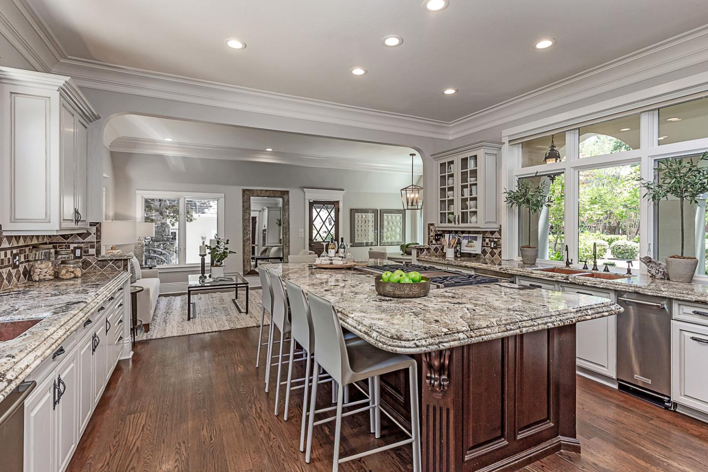Detail Gallery Image 19 of 75 For 12791 Normandy Ln, Los Altos Hills,  CA 94022 - 5 Beds | 4/1 Baths