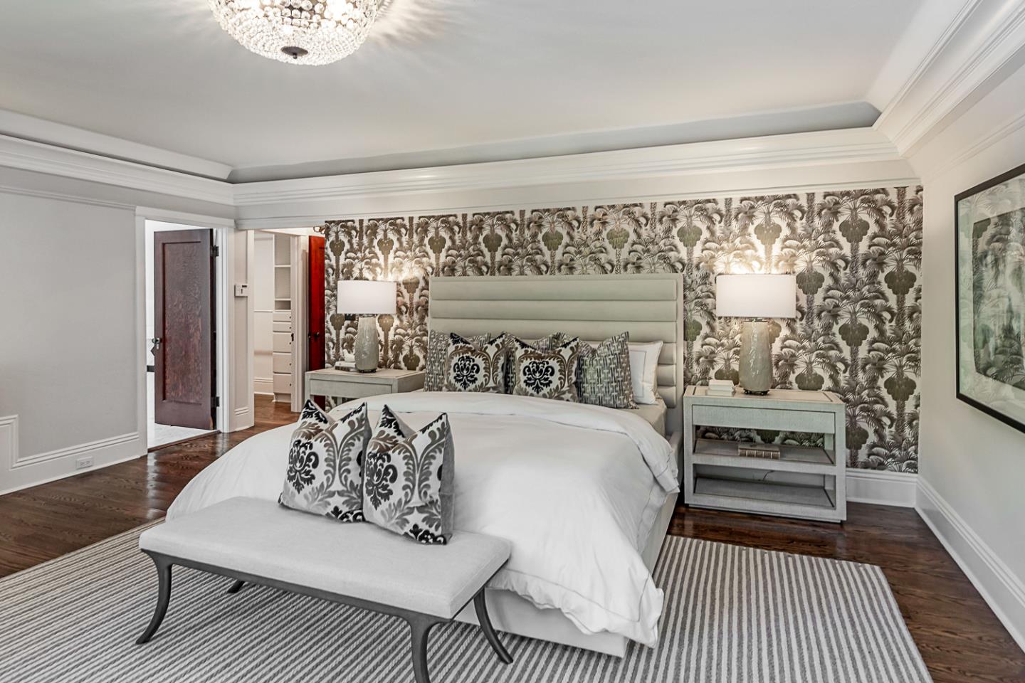 Detail Gallery Image 33 of 75 For 12791 Normandy Ln, Los Altos Hills,  CA 94022 - 5 Beds | 4/1 Baths