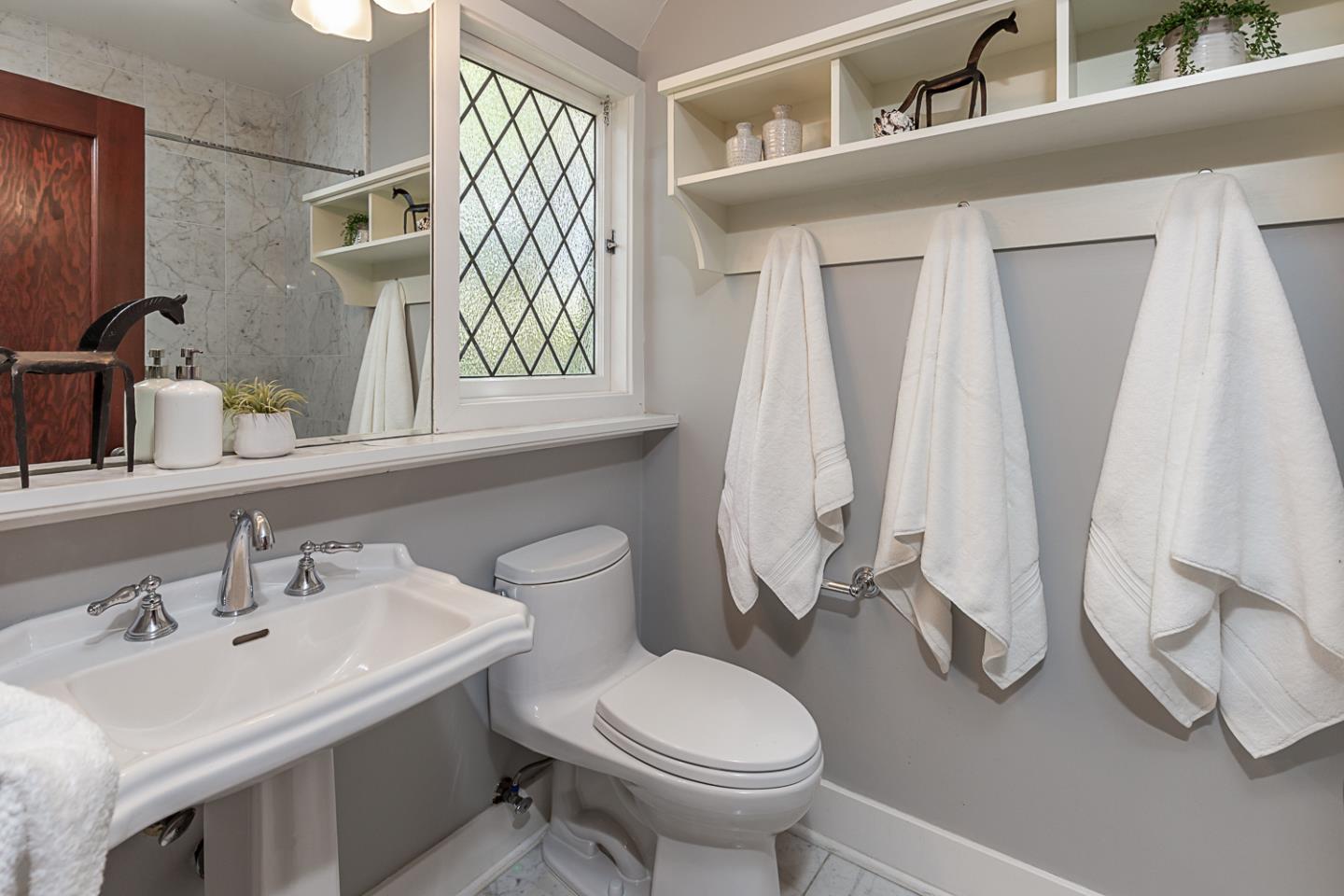 Detail Gallery Image 38 of 75 For 12791 Normandy Ln, Los Altos Hills,  CA 94022 - 5 Beds | 4/1 Baths