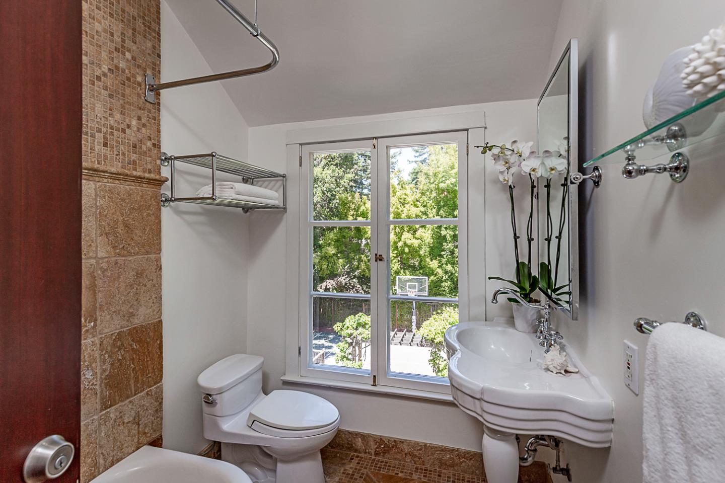 Detail Gallery Image 43 of 75 For 12791 Normandy Ln, Los Altos Hills,  CA 94022 - 5 Beds | 4/1 Baths