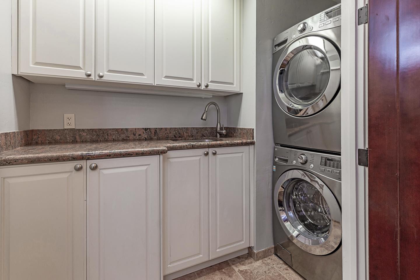 Detail Gallery Image 47 of 75 For 12791 Normandy Ln, Los Altos Hills,  CA 94022 - 5 Beds | 4/1 Baths