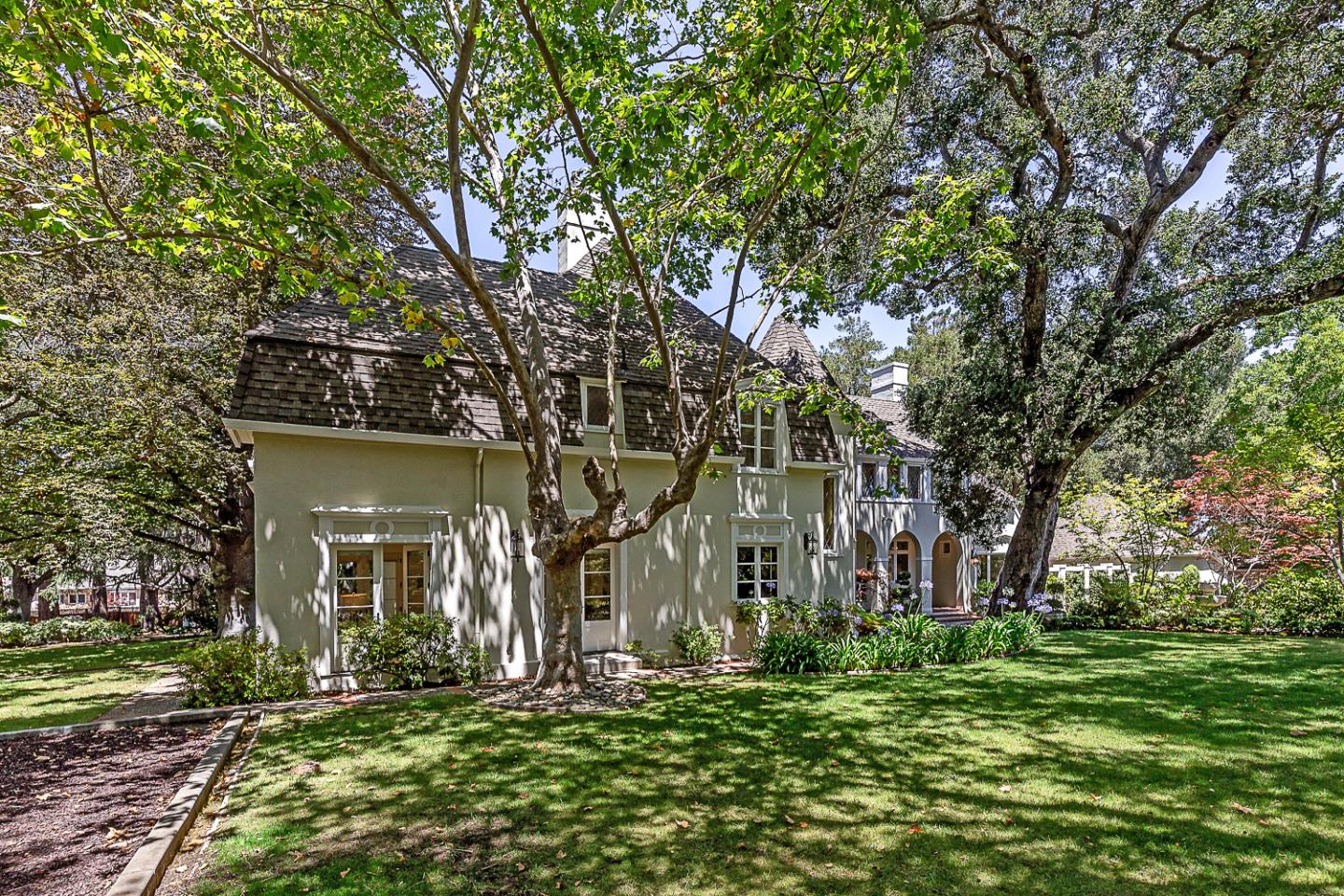 Detail Gallery Image 51 of 75 For 12791 Normandy Ln, Los Altos Hills,  CA 94022 - 5 Beds | 4/1 Baths