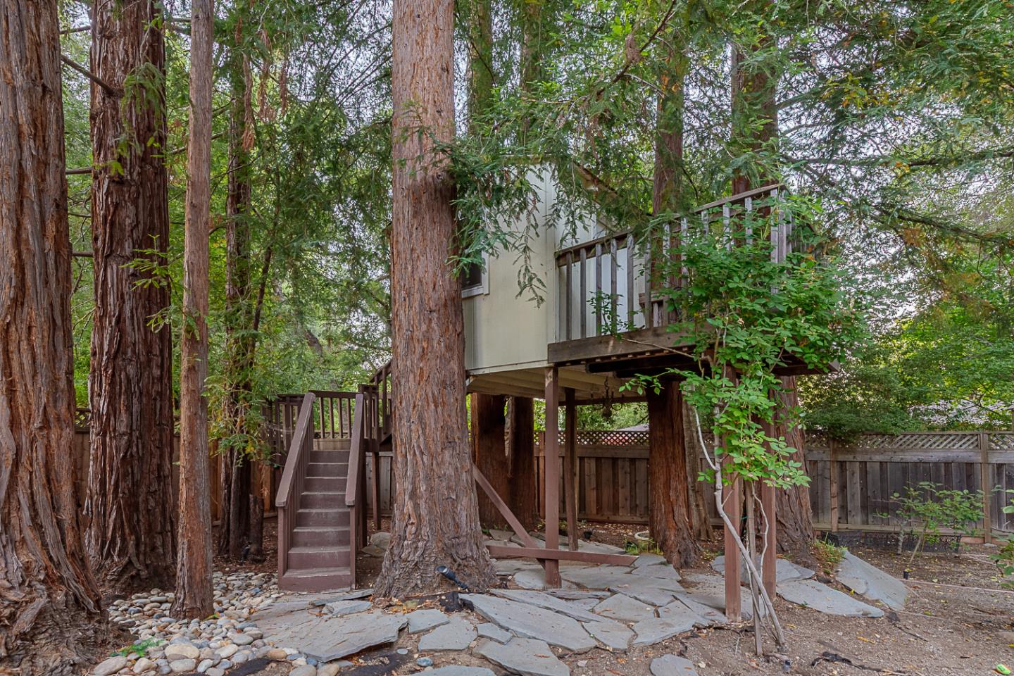 Detail Gallery Image 73 of 75 For 12791 Normandy Ln, Los Altos Hills,  CA 94022 - 5 Beds | 4/1 Baths