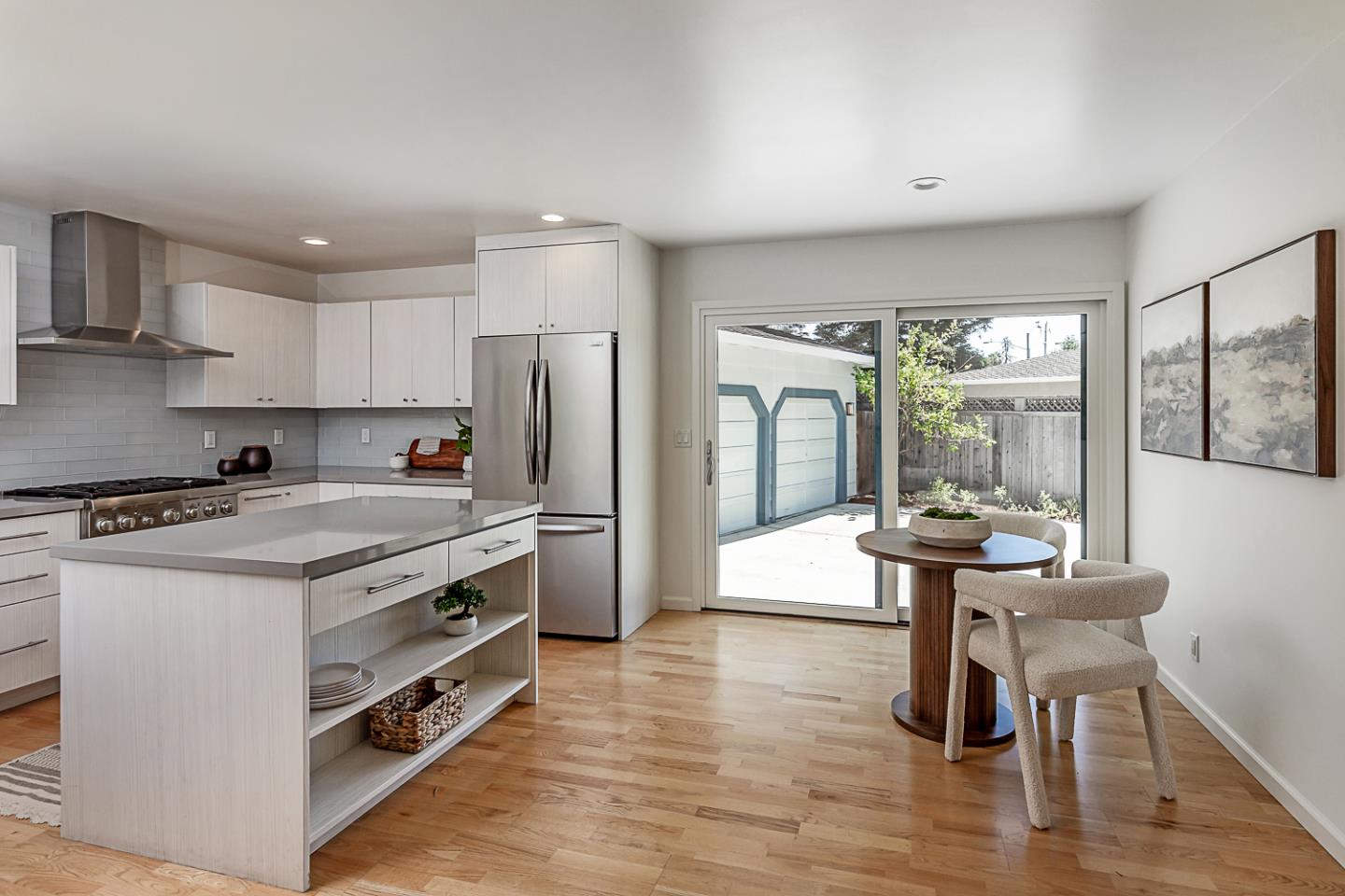 Detail Gallery Image 10 of 29 For 920 Damian Way, Los Altos,  CA 94024 - 3 Beds | 2/1 Baths
