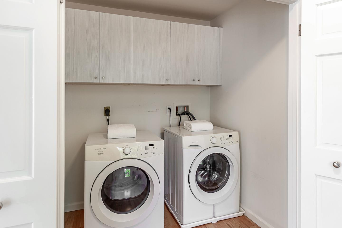 Detail Gallery Image 13 of 29 For 920 Damian Way, Los Altos,  CA 94024 - 3 Beds | 2/1 Baths
