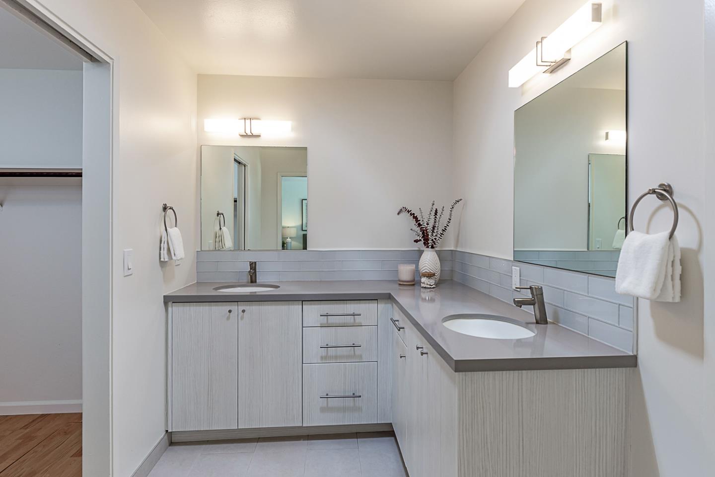 Detail Gallery Image 17 of 29 For 920 Damian Way, Los Altos,  CA 94024 - 3 Beds | 2/1 Baths