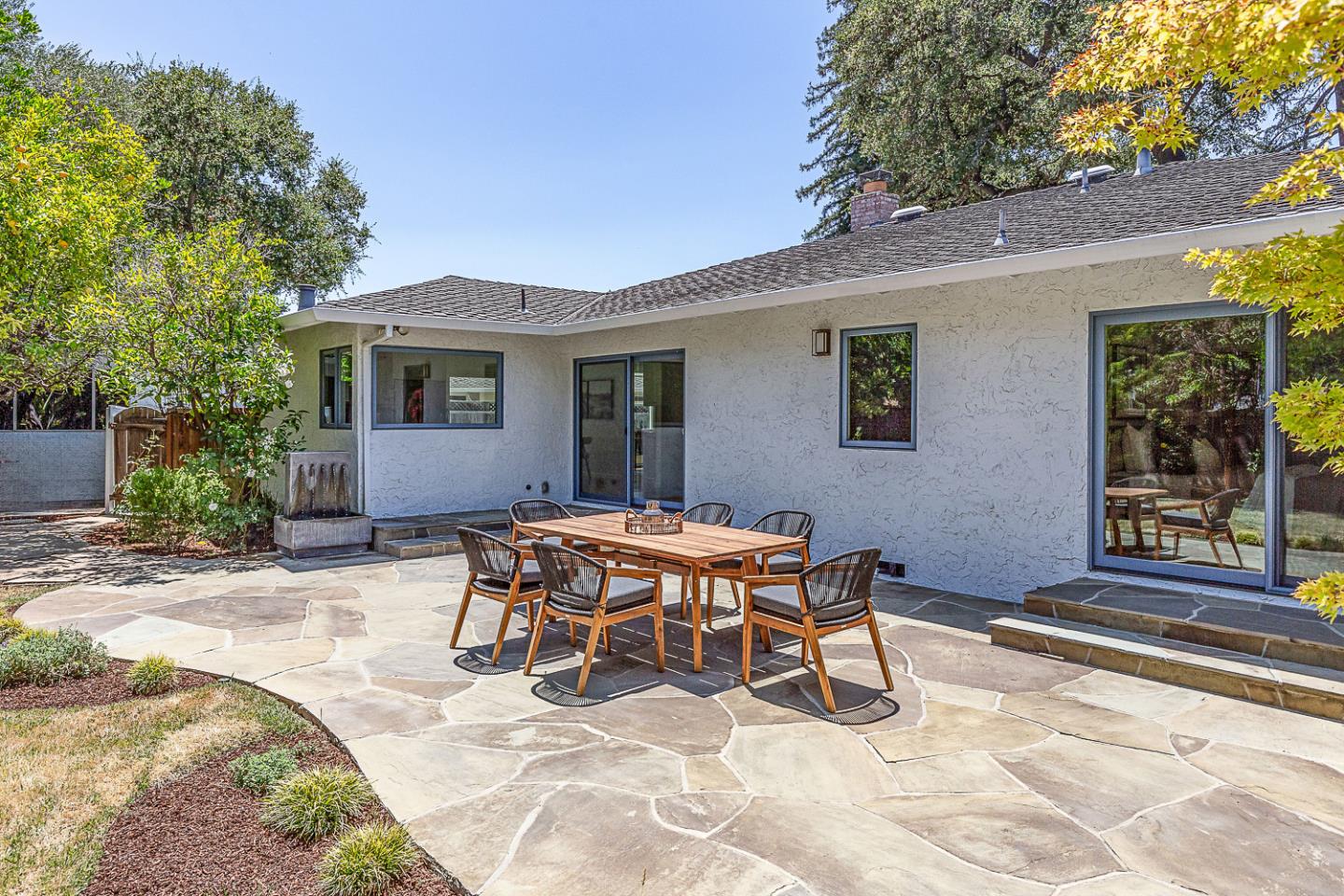 Detail Gallery Image 25 of 29 For 920 Damian Way, Los Altos,  CA 94024 - 3 Beds | 2/1 Baths