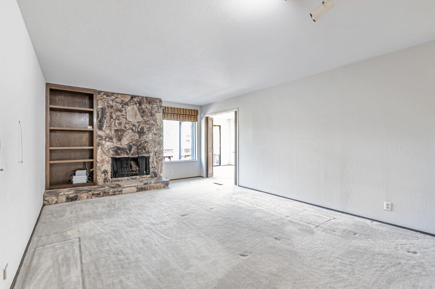 Detail Gallery Image 16 of 69 For 1440 Kring Way, Los Altos,  CA 94024 - 4 Beds | 3/1 Baths