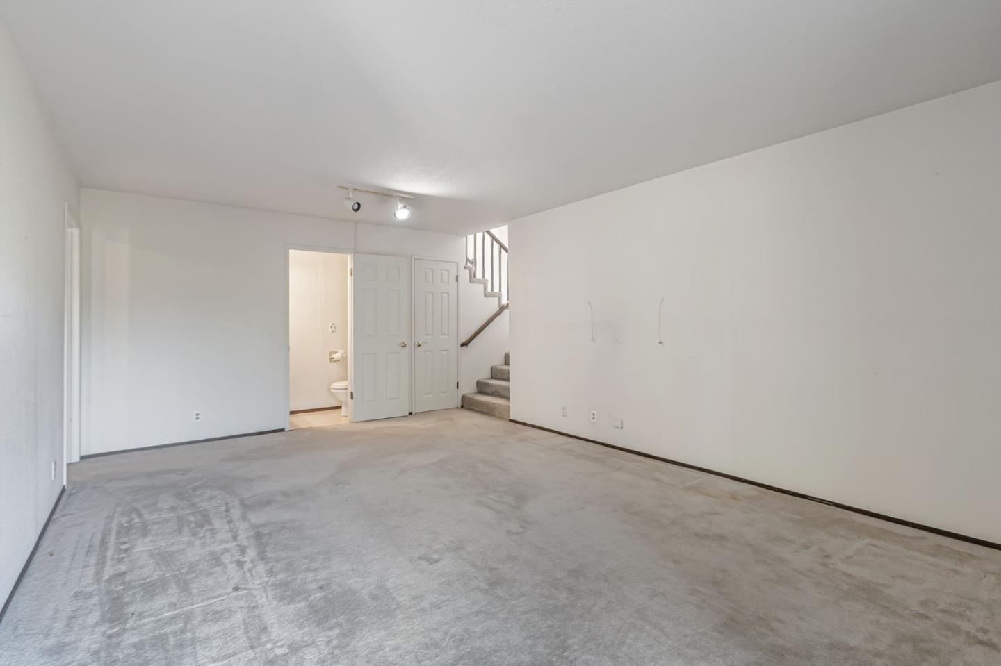 Detail Gallery Image 18 of 69 For 1440 Kring Way, Los Altos,  CA 94024 - 4 Beds | 3/1 Baths