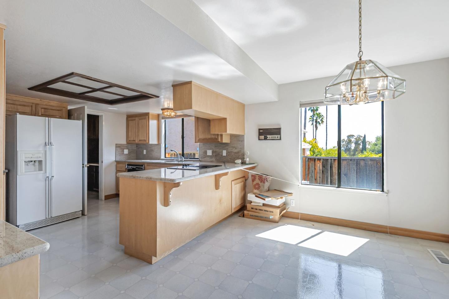 Detail Gallery Image 24 of 69 For 1440 Kring Way, Los Altos,  CA 94024 - 4 Beds | 3/1 Baths