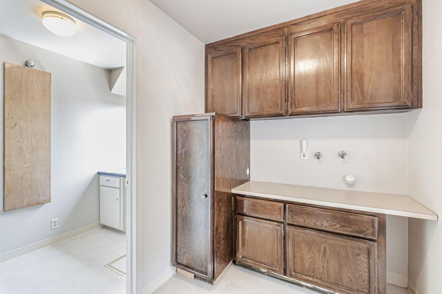 Detail Gallery Image 30 of 69 For 1440 Kring Way, Los Altos,  CA 94024 - 4 Beds | 3/1 Baths