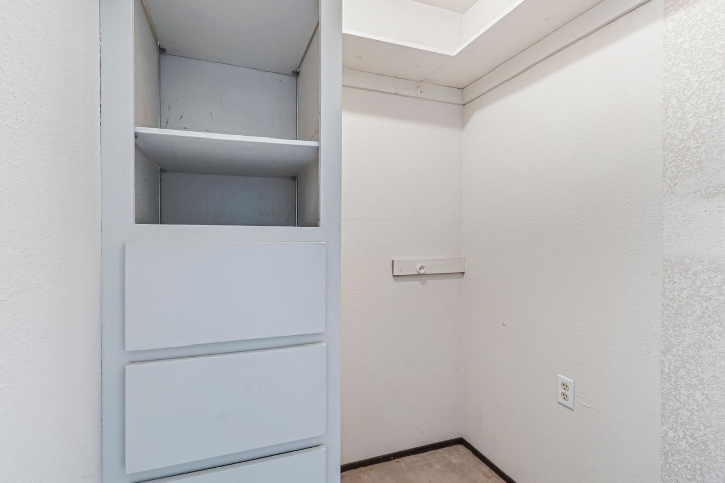 Detail Gallery Image 46 of 69 For 1440 Kring Way, Los Altos,  CA 94024 - 4 Beds | 3/1 Baths