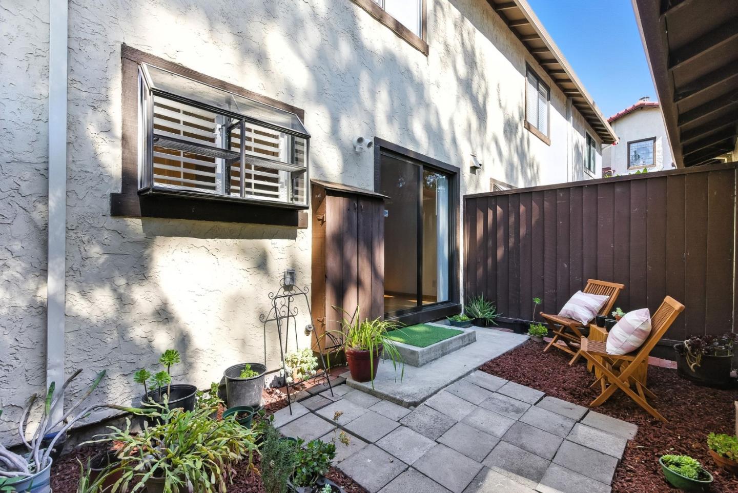Detail Gallery Image 10 of 31 For 2245 Anna Dr, Santa Clara,  CA 95050 - 2 Beds | 1/1 Baths