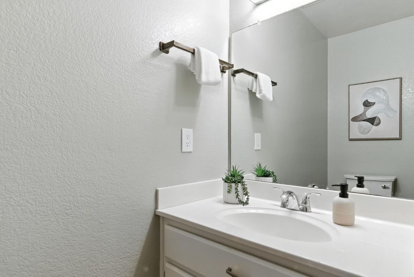 Detail Gallery Image 11 of 31 For 2245 Anna Dr, Santa Clara,  CA 95050 - 2 Beds | 1/1 Baths