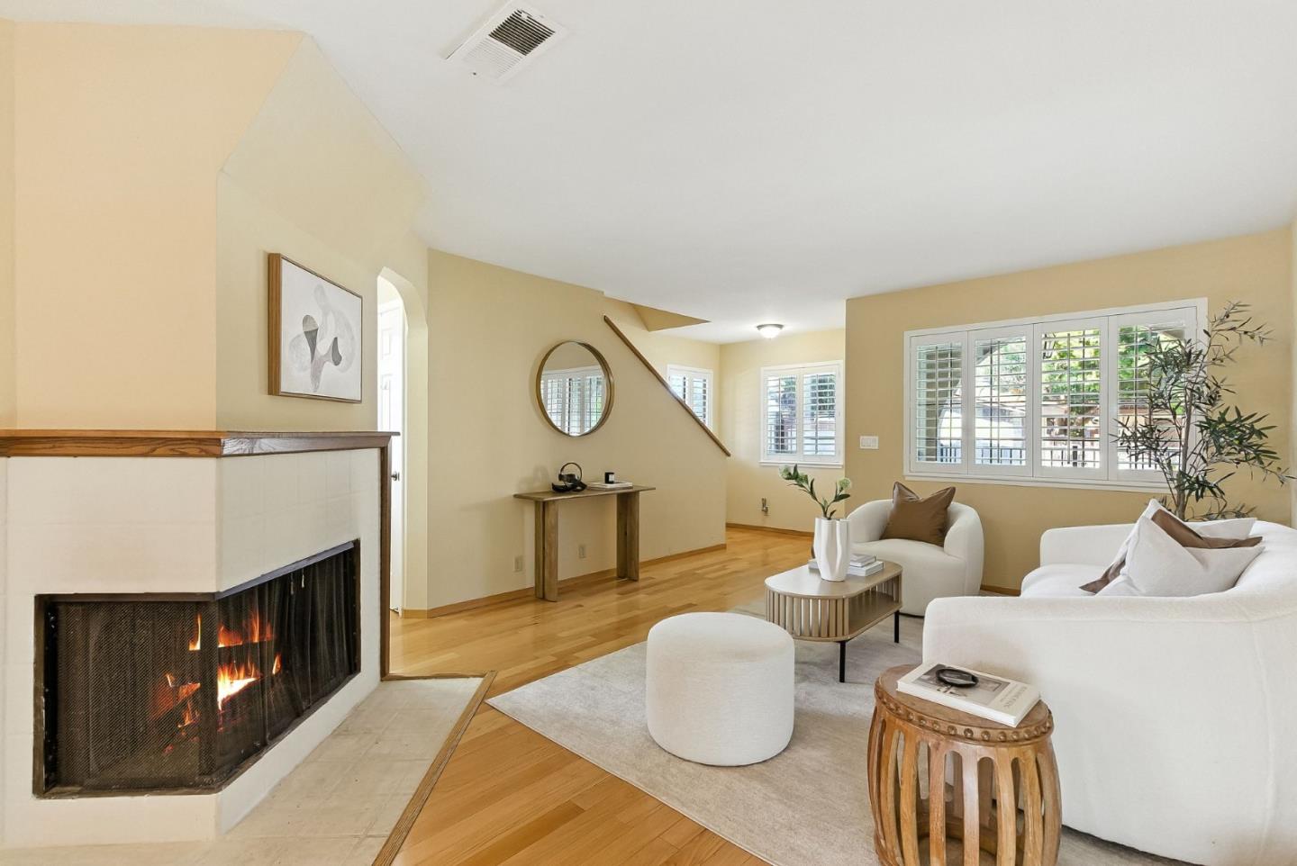 Detail Gallery Image 2 of 31 For 2245 Anna Dr, Santa Clara,  CA 95050 - 2 Beds | 1/1 Baths