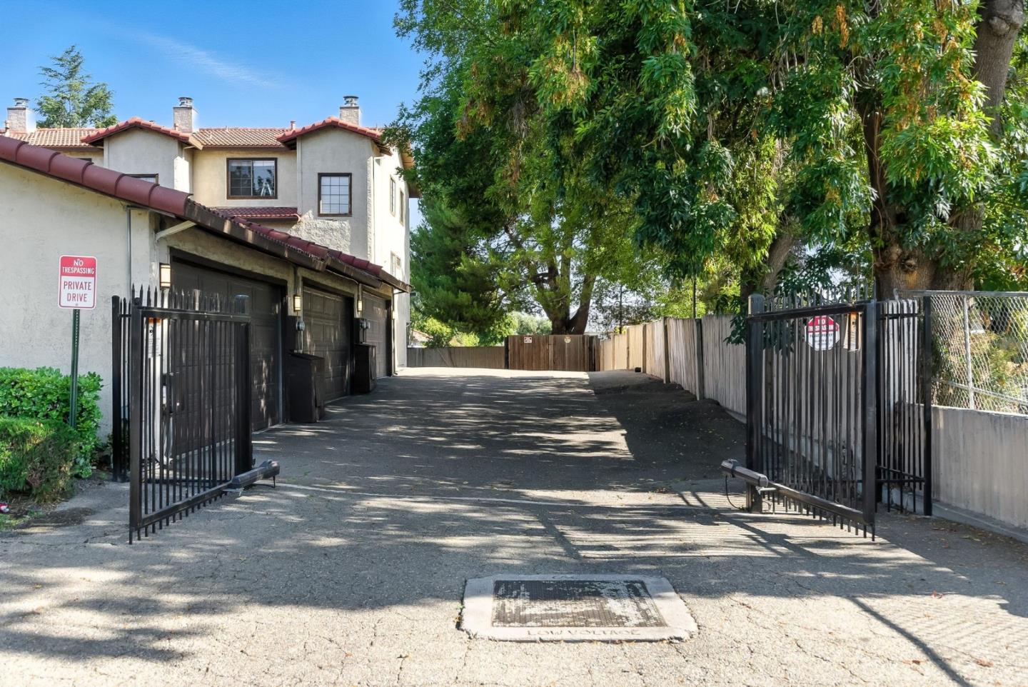 Detail Gallery Image 24 of 31 For 2245 Anna Dr, Santa Clara,  CA 95050 - 2 Beds | 1/1 Baths