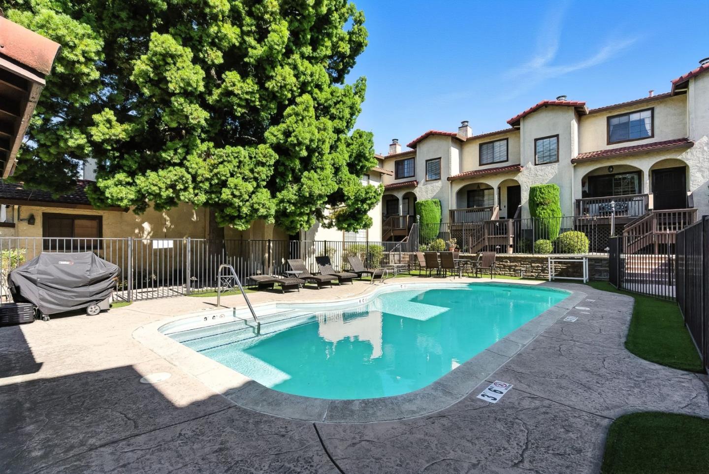 Detail Gallery Image 27 of 31 For 2245 Anna Dr, Santa Clara,  CA 95050 - 2 Beds | 1/1 Baths