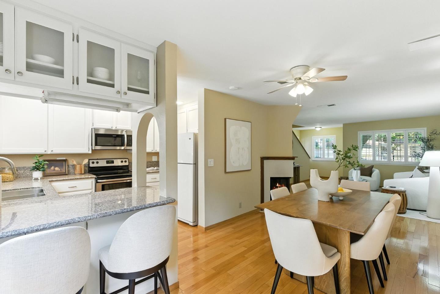 Detail Gallery Image 5 of 31 For 2245 Anna Dr, Santa Clara,  CA 95050 - 2 Beds | 1/1 Baths